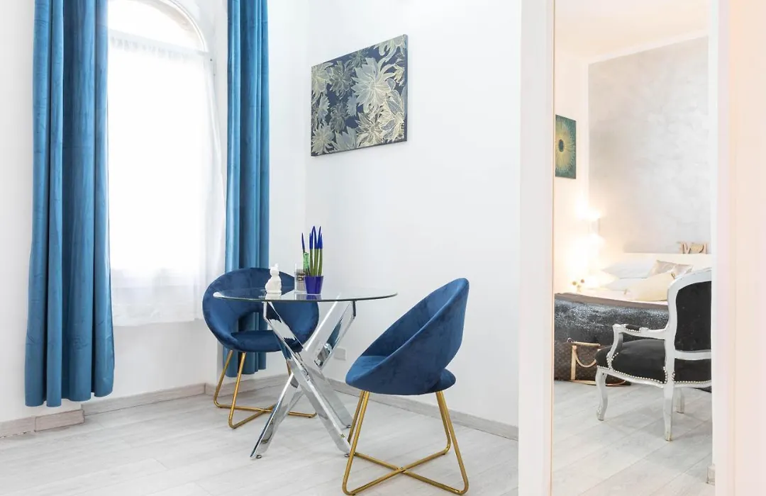 Trastevere Blue King Studio Suite-1