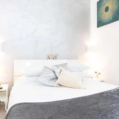 Trastevere Blue King Studio Suite-2