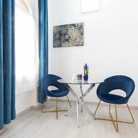 Trastevere Blue King Studio Suite-3